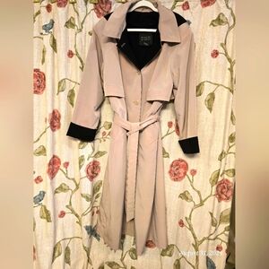 Tally-Ho Outerwear, Beautiful Trench Coat w Removable hood, inner liner, sz LG
